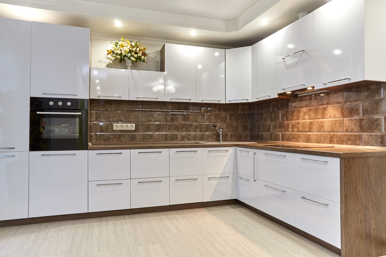 ridge-view-millwork-custom-kitchen-cabinetry-ideas-inspiration_modern-0012